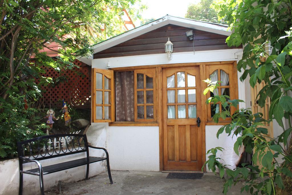 פואנטה ארנס Hostal Y Cabanas Ainil מראה חיצוני תמונה