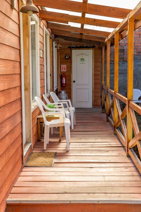 פואנטה ארנס Hostal Y Cabanas Ainil מראה חיצוני תמונה