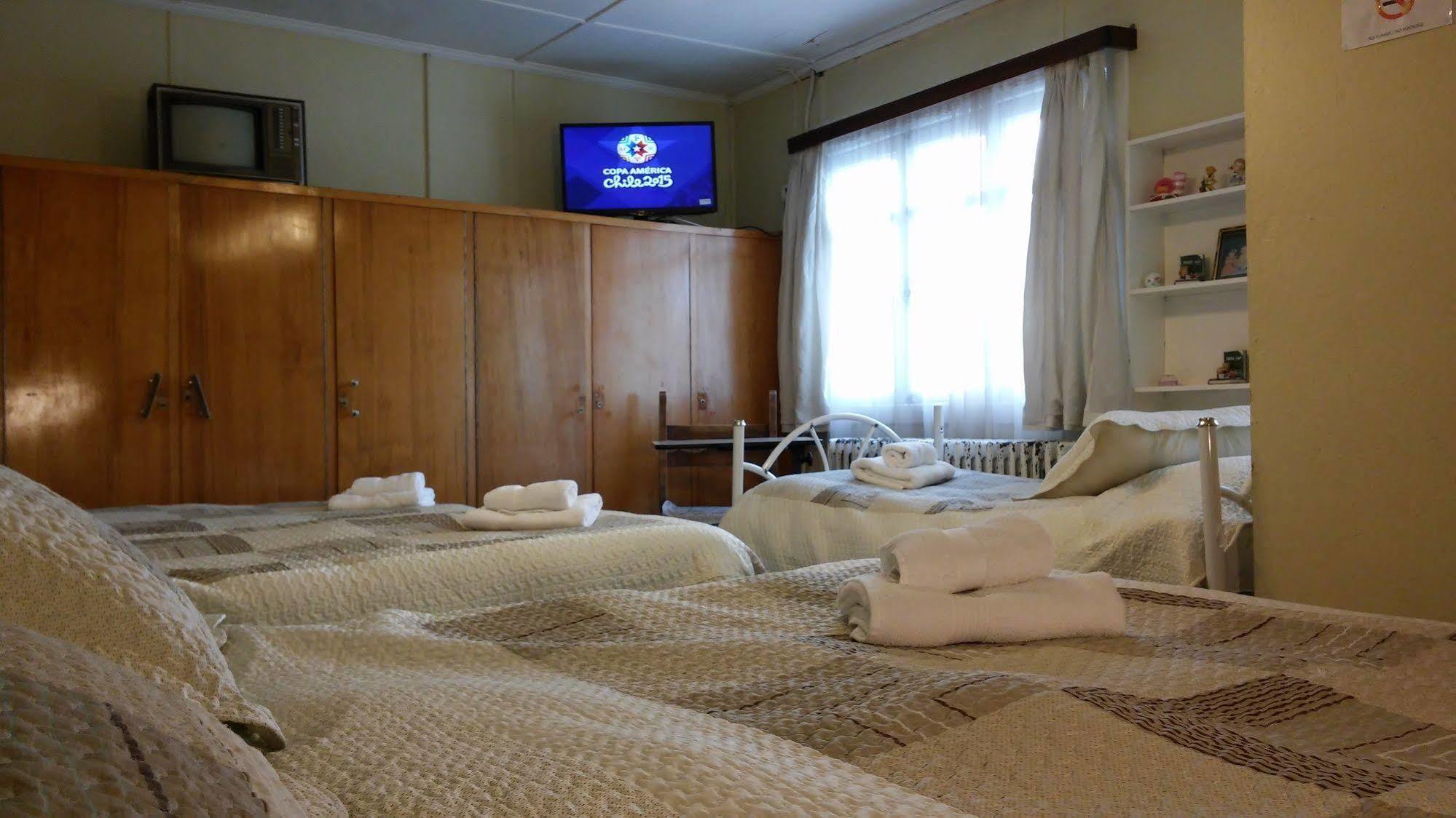 פואנטה ארנס Hostal Y Cabanas Ainil מראה חיצוני תמונה