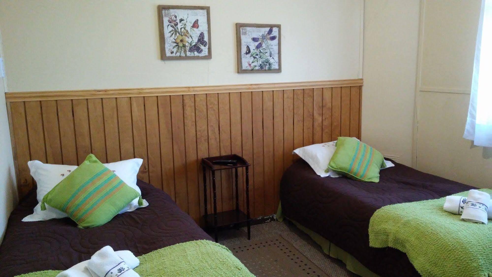 פואנטה ארנס Hostal Y Cabanas Ainil מראה חיצוני תמונה