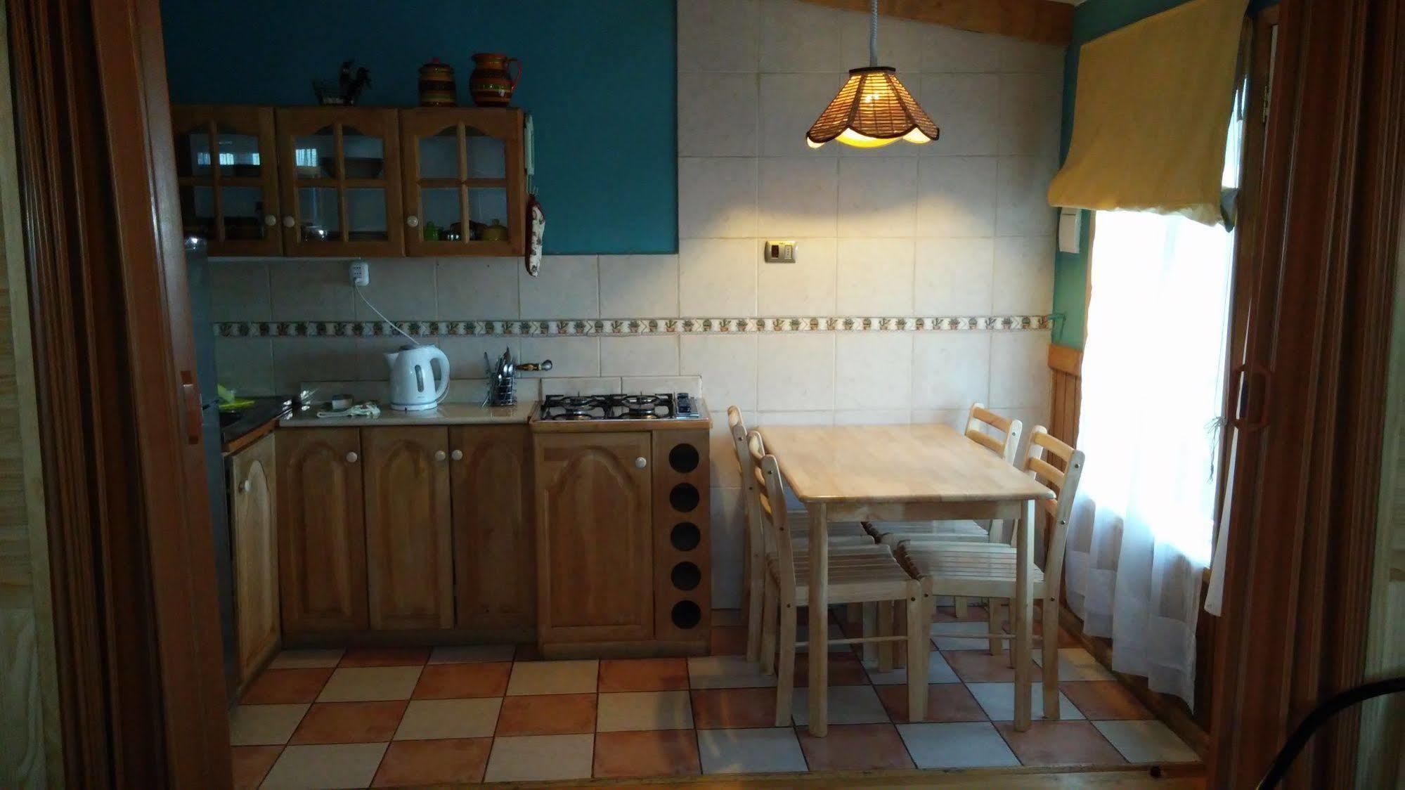 פואנטה ארנס Hostal Y Cabanas Ainil מראה חיצוני תמונה