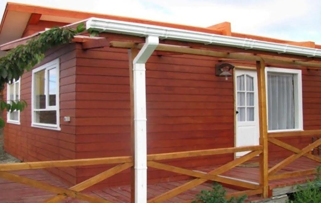 פואנטה ארנס Hostal Y Cabanas Ainil מראה חיצוני תמונה
