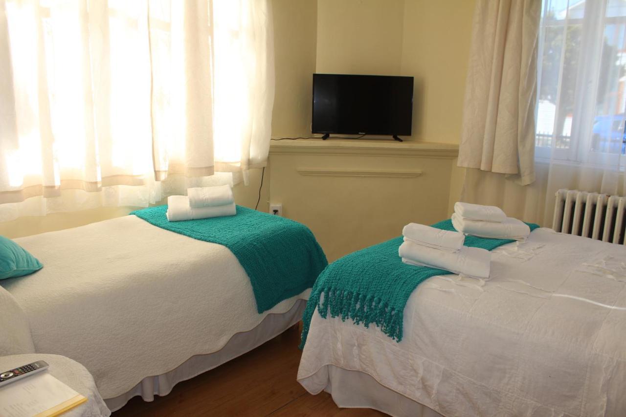 פואנטה ארנס Hostal Y Cabanas Ainil מראה חיצוני תמונה