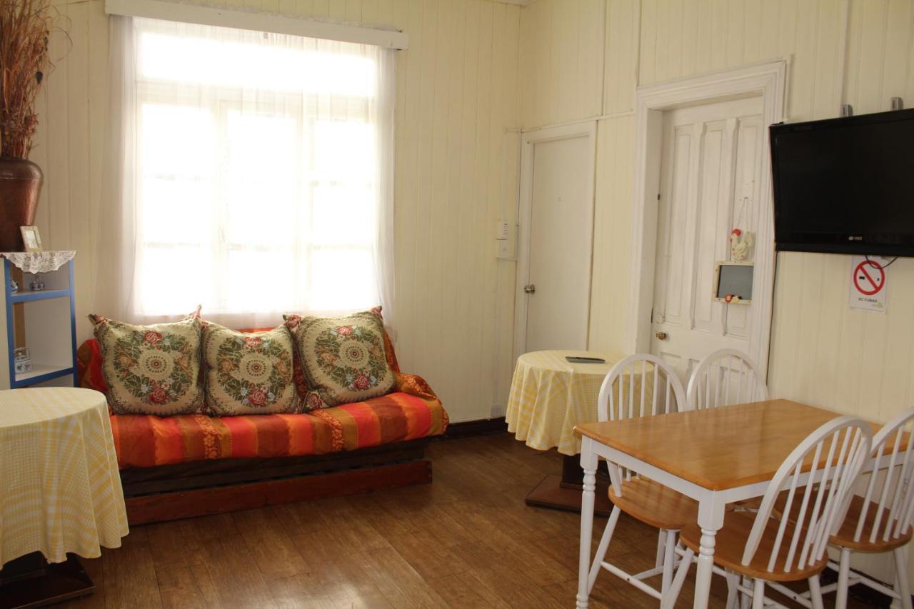 פואנטה ארנס Hostal Y Cabanas Ainil מראה חיצוני תמונה