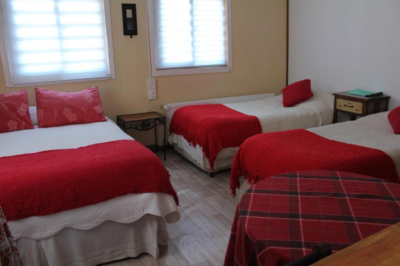 פואנטה ארנס Hostal Y Cabanas Ainil מראה חיצוני תמונה